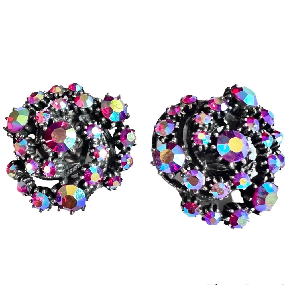 Vintage earrings dazzling
